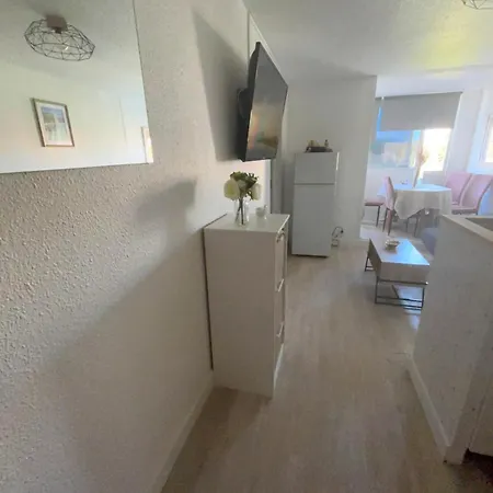 Marseillan Apartment